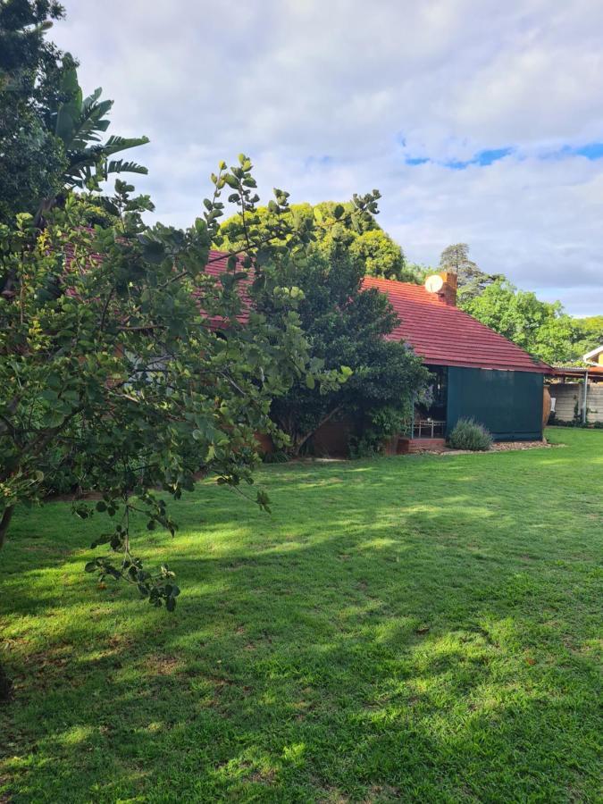 Hotel The Old Cabin Cullinan Exterior foto