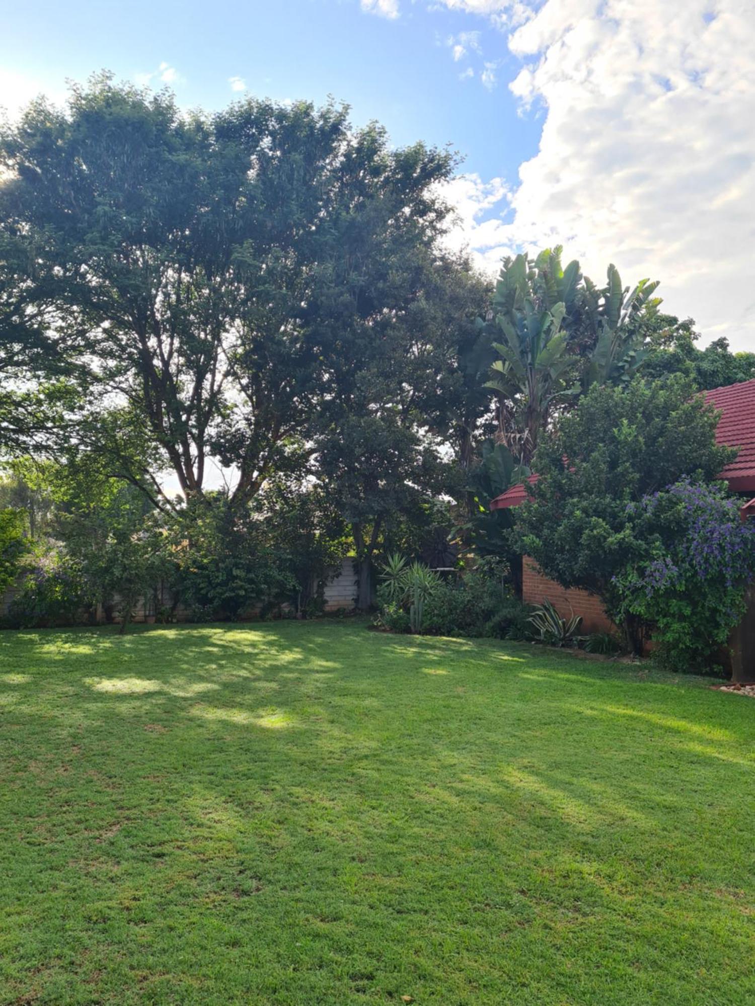 Hotel The Old Cabin Cullinan Exterior foto